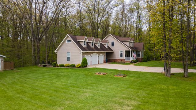 228 W Papillon Drive, Valparaiso, IN 46385