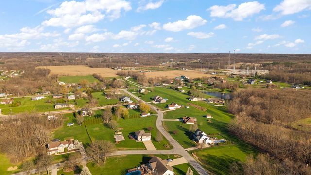 228 W Papillon Drive, Valparaiso, IN 46385