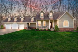 228 W Papillon Drive, Valparaiso, IN 46385