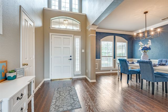 2804 Stonehurst Drive, Grapevine, TX 76051