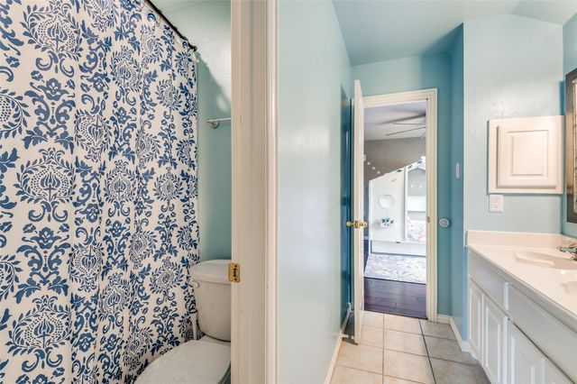 2804 Stonehurst Drive, Grapevine, TX 76051