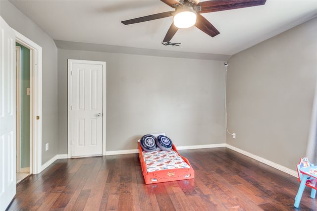 2804 Stonehurst Drive, Grapevine, TX 76051