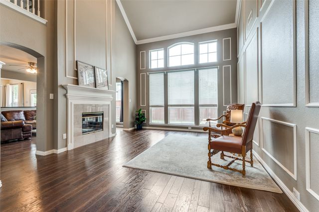 2804 Stonehurst Drive, Grapevine, TX 76051