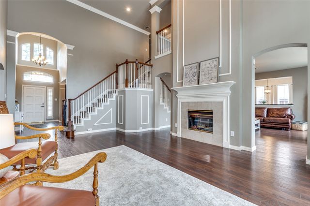 2804 Stonehurst Drive, Grapevine, TX 76051