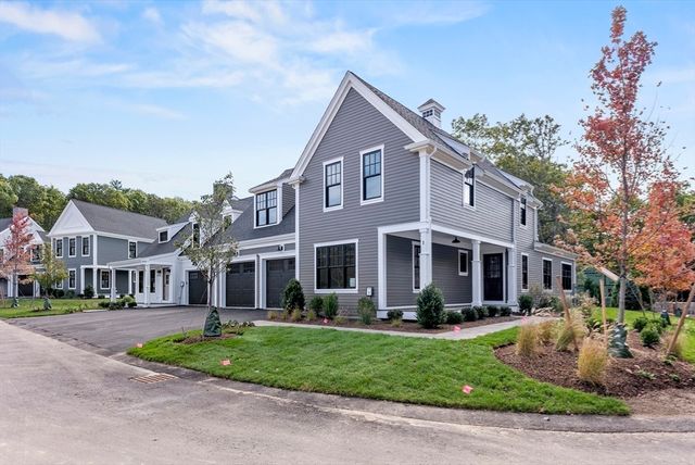 46 Sandwich Road 8, Plymouth, MA 02360