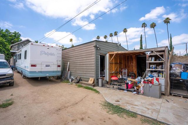 467 W G St, Colton, CA 92324