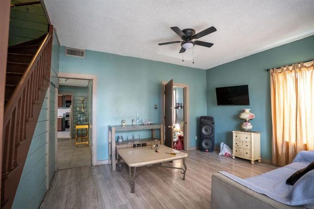 467 W G St, Colton, CA 92324