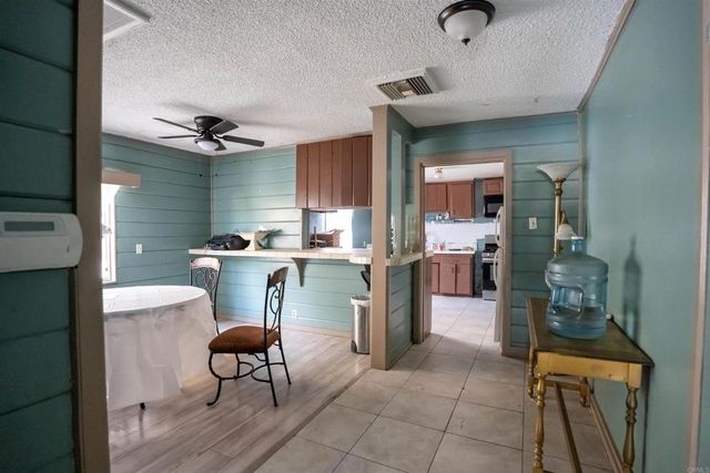 467 W G St, Colton, CA 92324