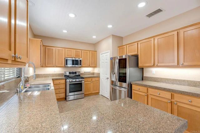 32477 Silver Creek, Lake Elsinore, CA 92532