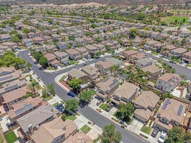 32477 Silver Creek, Lake Elsinore, CA 92532