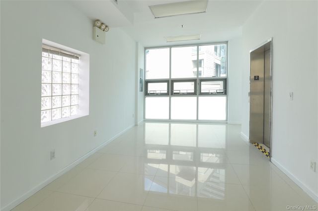 131-04 40th Road 2FL, Flushing, NY 11354