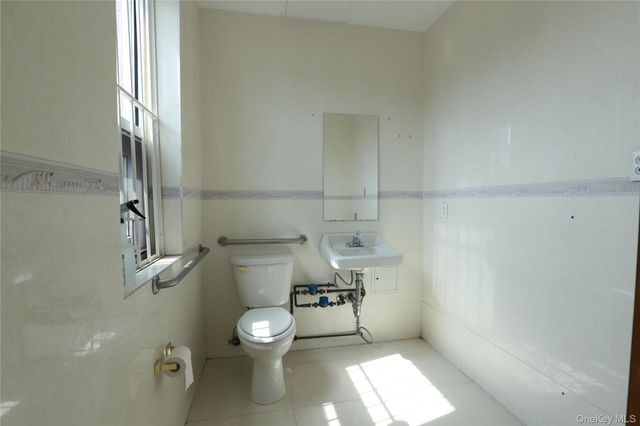131-04 40th Road 2FL, Flushing, NY 11354