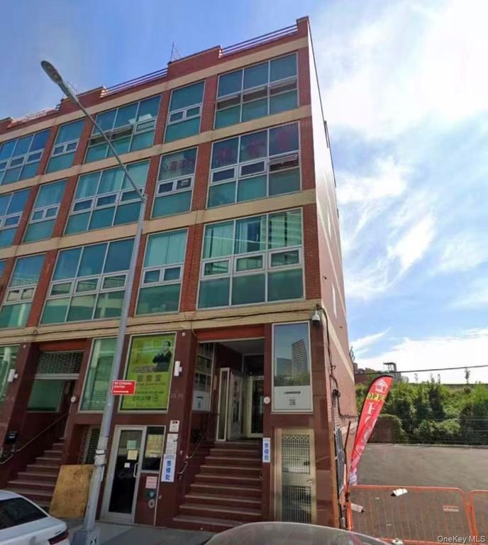 131-04 40th Road 2FL, Flushing, NY 11354 — exterior