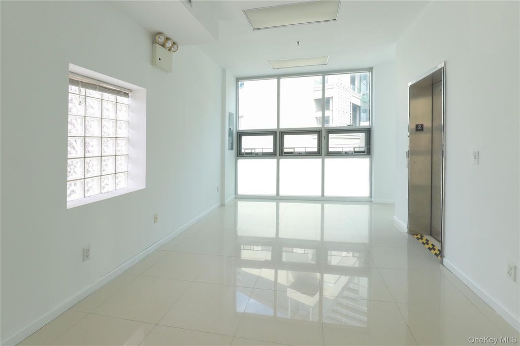 131-04 40th Road 2FL, Flushing, NY 11354 — photo 2