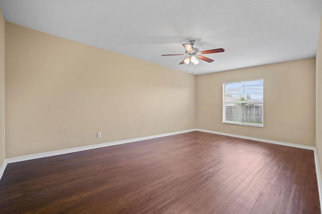 565 SW Undallo Rd, Port St Lucie, FL 34953