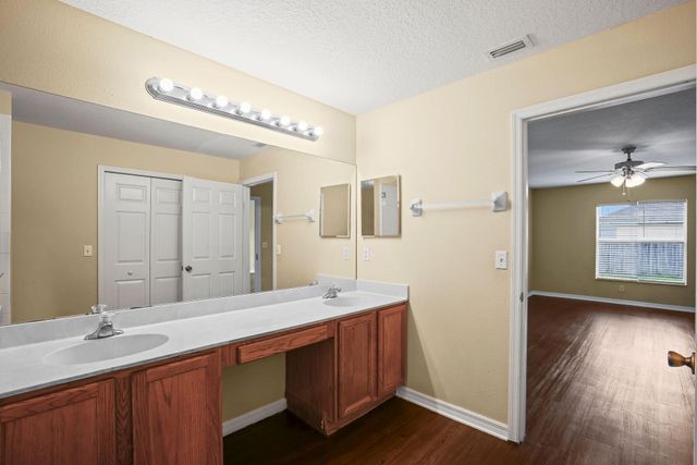 565 SW Undallo Rd, Port St Lucie, FL 34953