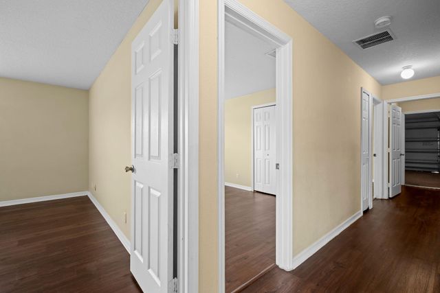 565 SW Undallo Rd, Port St Lucie, FL 34953