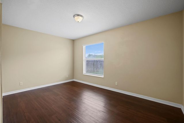 565 SW Undallo Rd, Port St Lucie, FL 34953