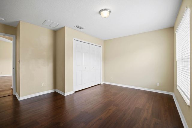 565 SW Undallo Rd, Port St Lucie, FL 34953