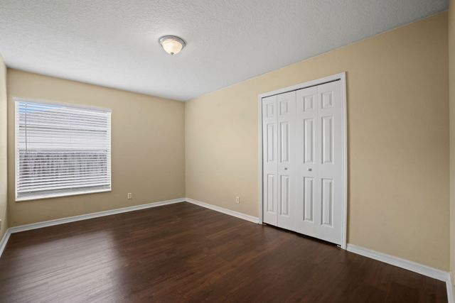 565 SW Undallo Rd, Port St Lucie, FL 34953