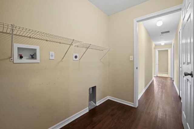 565 SW Undallo Rd, Port St Lucie, FL 34953