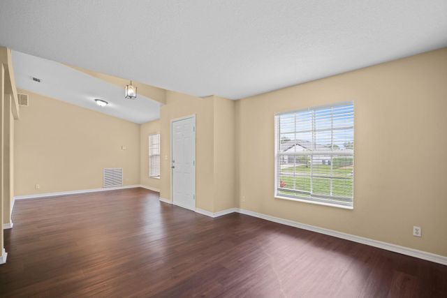565 SW Undallo Rd, Port St Lucie, FL 34953