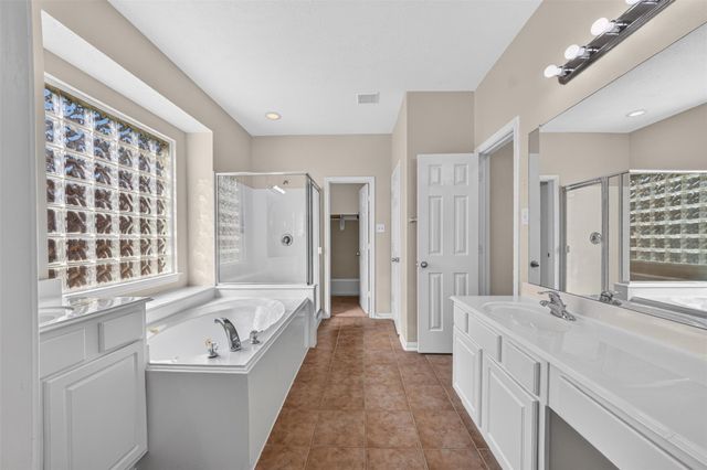 17231 Sheffield Bend Dr, Houston, TX 77095