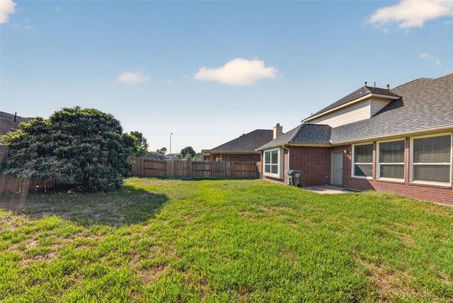 17231 Sheffield Bend Dr, Houston, TX 77095