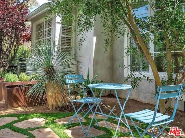 7844 Stewart Avenue ., Los Angeles, CA 90045
