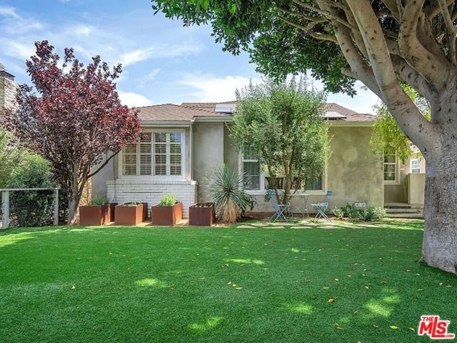7844 Stewart Avenue ., Los Angeles, CA 90045