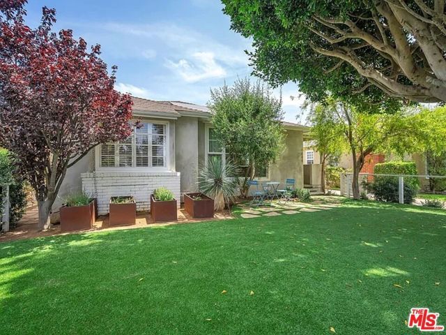 7844 Stewart Avenue ., Los Angeles, CA 90045