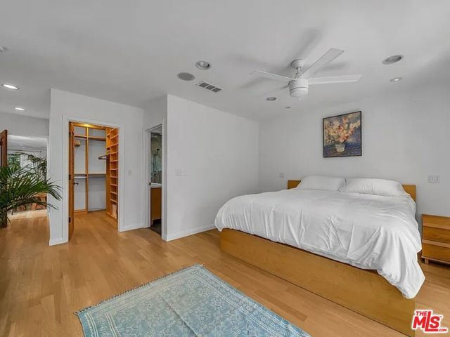 7844 Stewart Avenue ., Los Angeles, CA 90045