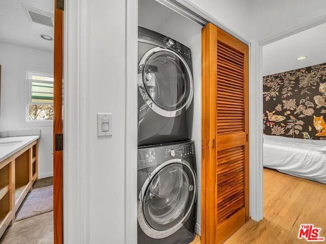 7844 Stewart Avenue ., Los Angeles, CA 90045