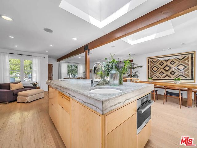 7844 Stewart Avenue ., Los Angeles, CA 90045
