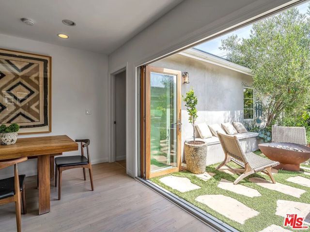 7844 Stewart Avenue ., Los Angeles, CA 90045