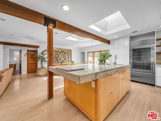 7844 Stewart Avenue ., Los Angeles, CA 90045