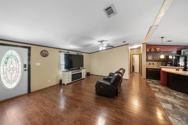 159 Saddle Surrey Road, Coldspring, TX 77331