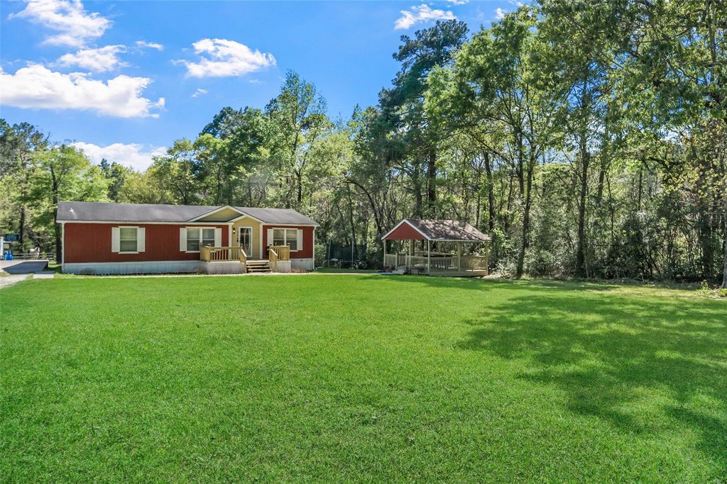 159 Saddle Surrey Road, Coldspring, TX 77331