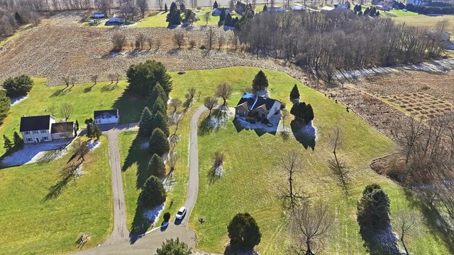 4537 W Black Oak Circle, Angola, IN 46703