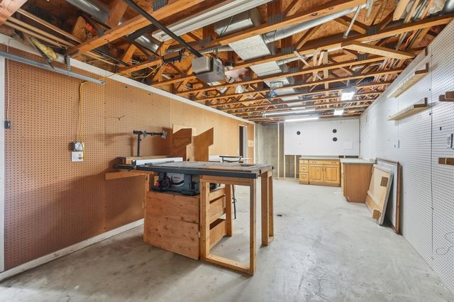 4537 W Black Oak Circle, Angola, IN 46703