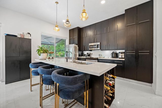 5320 SW 199th Avenue, Pembroke Pines, FL 33332