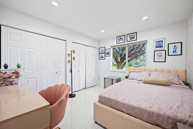 5320 SW 199th Avenue, Pembroke Pines, FL 33332