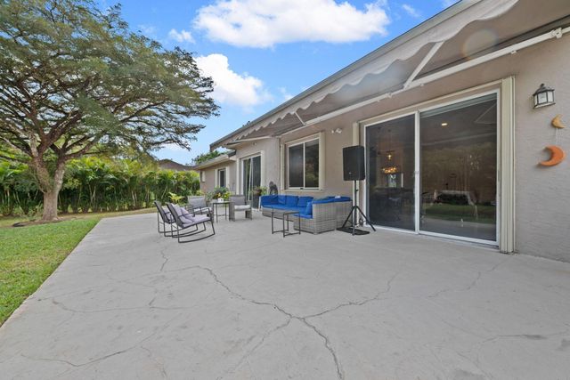 5320 SW 199th Avenue, Pembroke Pines, FL 33332