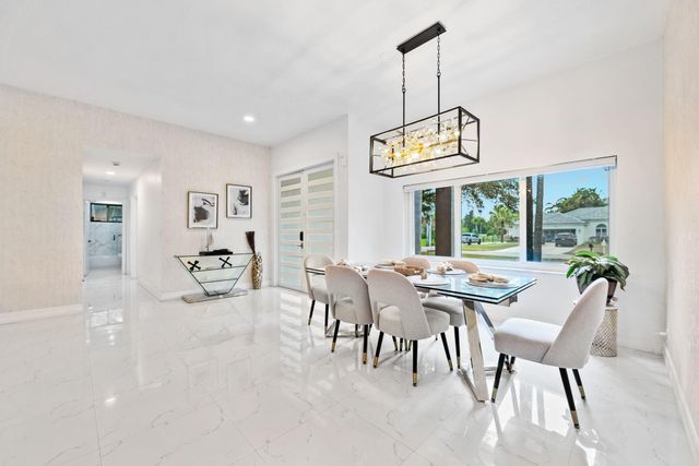 5320 SW 199th Avenue, Pembroke Pines, FL 33332