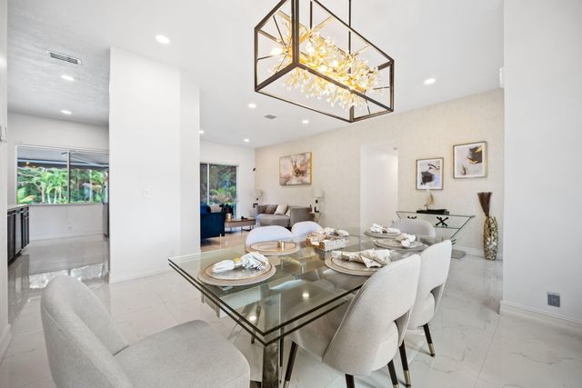 5320 SW 199th Avenue, Pembroke Pines, FL 33332