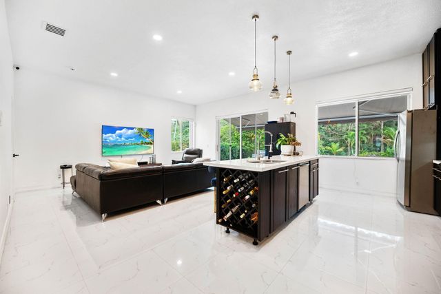 5320 SW 199th Avenue, Pembroke Pines, FL 33332