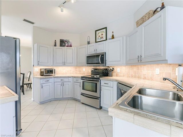 8529 Fairway Bend DR, Estero, FL 33967