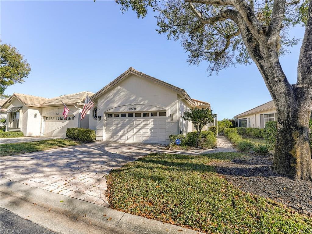 8529 Fairway Bend DR, Estero, FL 33967