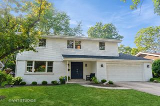 1704 Executive Lane, Glenview, IL 60026