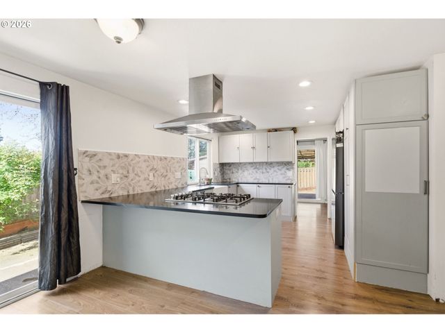 4725 Sw 207TH Ct, Beaverton, OR 97078